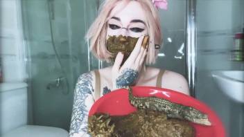 Penis Gadget and Insane Feces Fetish Woman with SweetBettyParlour